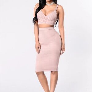 Elegant Pink Women's Skirt